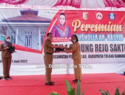 Kadisdik Tuba Resmikan Musholla SDN 1 Gedungrejo