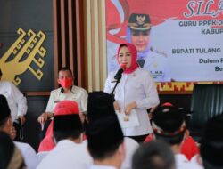 Winarti Silaturahmi dengan Guru PPPK dan Koordinator Bidan Tulang Bawang