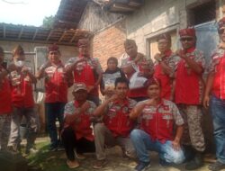 GML Bagikan 10 Peket Sembako ke Para Tukang Urut