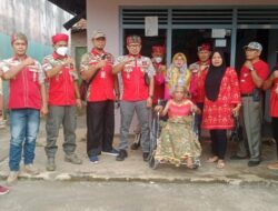 GML Metro Berikan Kursi Roda dan Bantuan Sembako di Banjarsari