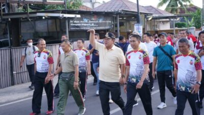 Kapolda Lampung Bersama Gubernur Lampung dan Unsur TNI Buka Jalan Sehat di Mako Brimob