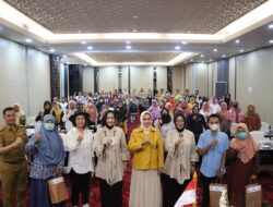 Tingkatkan Kualitas, Riana Buka Pembinaan IKM Kerajinan Tapis