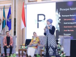 Jadi Narasumber Seminar, Riana Sari Arinal Sampaikan Tips Bagi Para Wanita untuk Sukses dalam Karir dan Keluarga