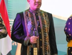 Bupati Pesawaran Terima Trophy Abyakta pada Peringatan HPN 2023