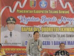 PJ Bupati Tuba Lakukan “Bupati Mengajar” di Banjar Margo