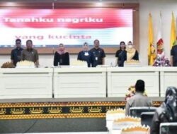 Mingrum Gumay Pimpin Rapat Paripurna DPRD Lampung