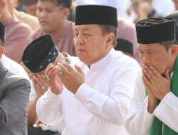 Gubernur Arinal dan Wagub Chusnunia Shalat Ied di Lapangan Enggal, Rektor UIN Radin Intan Lampung sebagai Khatib