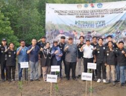 Unila Ikuti Penanaman Mangrove Nasional Serentak