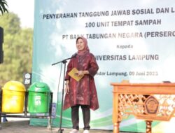 Unila Terima Hibah 100 Tempat Sampah dari Bank BTN