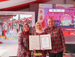 Indira Sabet Penghargaan SWK dari Presiden
