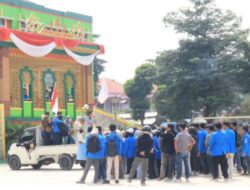 Mahasiswa IAIN Unjuk Rasa, Polres Metro Lakukan Pengawalan