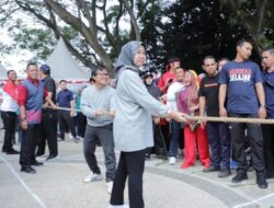 Unila Gelar Senam Bersama Gubernur Lampung dan Ikuti Lomba 17 Agustus