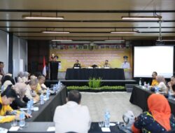 Fahrizal Buka Rapat Forum Kadisdukcapil