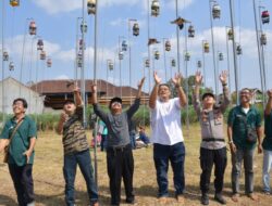 Qomaru Buka Lomba Burung Perkutut