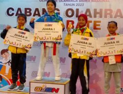 Nashiwa, Peraih Emas 02SN Cabor Karate