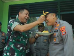 Hut TNI ke -78, Polres Tulang Bawang Barat Sambangi Markas Koramil 412-01 Tulang Bawang Tengah