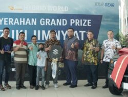 PT Suzuki Indomobil Sales Serahkan Hadiah Jimny AT ke Pemenang