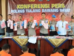 Kapolres Tulang Bawang Barat Pimpin Konferensi Pers Akhir Tahun 2023