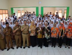 Bunda Literasi Lampung Tengah Lakukan Kunjungan Literasi Ke SMA Negeri 1