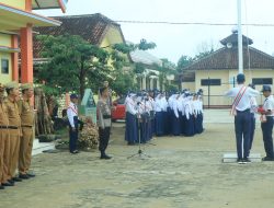 Kapolres Tubaba Pimpin Upacara Bendera di SMP Negeri 6 Tulang Bawang Barat