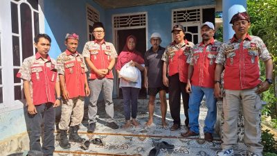 GML Metro Giat Jum’at Berkah Berbagi Peduli Guru Ngaji di Banjarsari