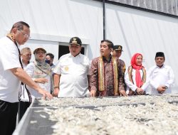 Dampingi Ketua Komisi IV DPR RI, Gubernur Lampung Arinal Djunaidi Resmikan Kampung Nelayang Modern di Pulau Pasaran