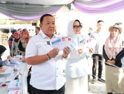 Arinal Nyoblos di TPS 22 Sepang Jaya