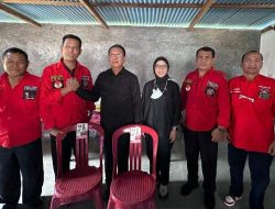 Ketua DPRD Lampung Kasih Bantuan Kursi