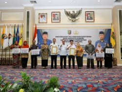 Sekda Lampung Lepas Adi Erlansyah dan Hamartoni yang Pensiun