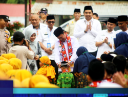 Ramadhan, Pj Bupati Lampung Barat Serahkan 220 Paket sembako