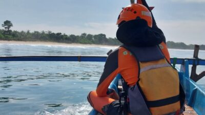 Tim SAR Gabungan Upayakan Maksimal Pencarian Fachri yang Terseret Arus di Pantai Way Biha Pesisir Barat