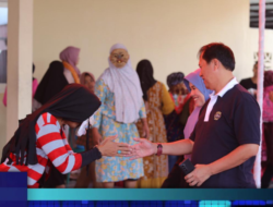 Pj Bupati Lampung Barat Makan Siang bersama Pecnita Budaya Sekura untuk Jaga Keakraban