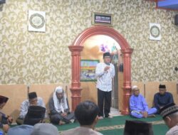 Wahdi-Qomaru Jalin Silaturahmi dengan Masyarakat di Musholla Al Muslimin Hadimulyo Barat