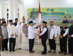 Wakil Bupati Lampung Tengah Lepas Calon Jamaah Haji Kloter 6