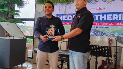 Dapat Penghargaan dari PT Hakaston, Ini Saran Ketua Harian SMSI Lampung untuk Pengelola Tol Bakter Lampung!
