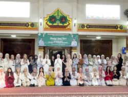 Civitas Akademika UTI Sholat Ied di Masjid Asmaul Yusuf