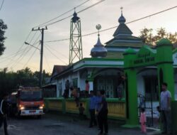 Lokalisir Kebakaran di Dusun Iraja Lebo Desa Kalepadang, Mako Satpol PP Kerahkan 2 Unit Armada Damkar