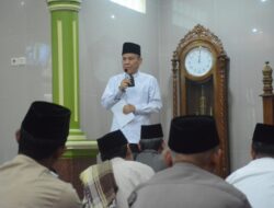 Pj Sekdakab Lampung Tengah Sholat Idul Adha di Masjid Syuhada Gunung Sugih