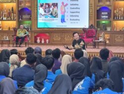 Kuliah Umum, Rektor UTI Sampaikan Leadership