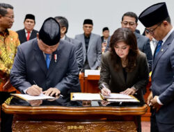 Rapat Terakhir Bersama Komisi I DPR RI, Prabowo Pamit dan Mohon Maaf