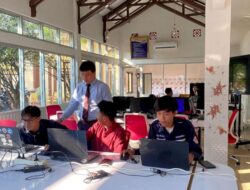 PKM di SMKN 1 Merbau Mataram, Dosen dan Mahasiswa UTI Ciptakan Aplikasi Smart School