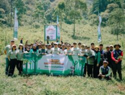 Peringati HUT ke-10, Waskita Beton Precast Tanam 1.000 Pohon Trembesi di Bandung