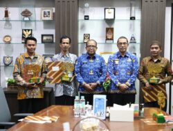 Pj Gubernur Lampung Serahkan Penghargaan ke Pemenang Lomba Wana Lestari