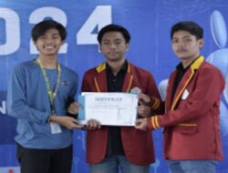 Mahasiswa Sistem Informasi UTI Sabet Juara 1 Lomba Desain Poster Infografis Nasional