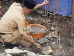 Bupati Pesibar Hadiri Peletakan Batu Pertama Pembangunan Masjid Al-Hikmah Pekon Kebuayan