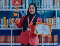 Top! Mahasiswi UTI Sabet Juara Lomba Baca Puisi Nasional