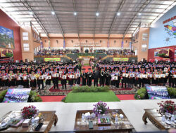 Gelar Wisuda, 20 Persen Lulusan UTI Kelar Kuliah 3 Tahun 1 Bulan