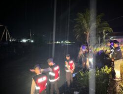 Antisipasi Terjadi Luapan Air Sungai Polres Pesisir Barat Cek Debit Sungai Saat Hujan