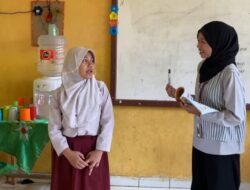 Mahasiswa KKN Unila Desa Bumiratu Edukasi Interaktif Siswa SD