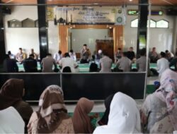 Polres Way Kanan Gelar Tausiyah dan Santuni Anak Yatim Piatu